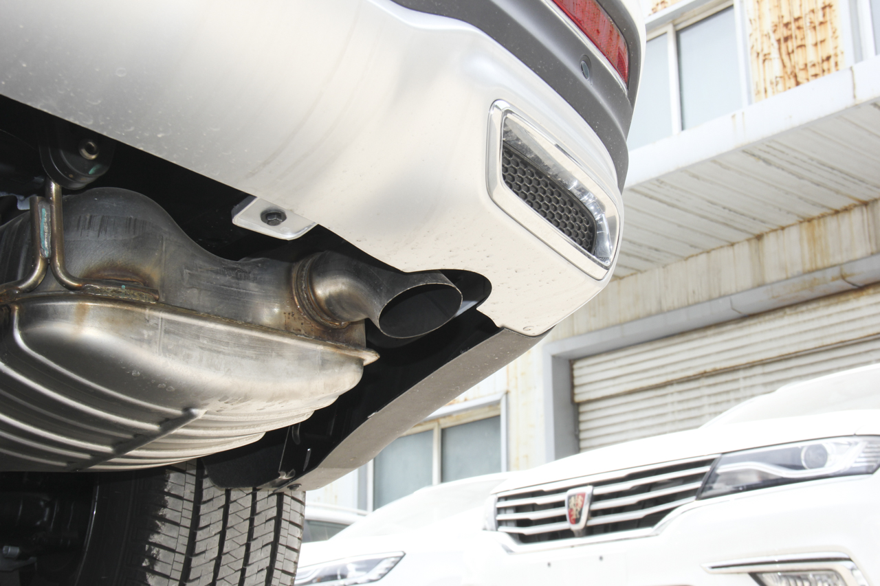 2018款荣威RX8 2.0T自动智联网两驱旗舰版