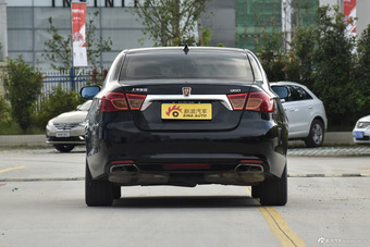 2015款荣威950 2.0T自动豪华行政版