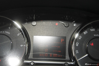 2016款标致3008 1.6THP自动潮流版