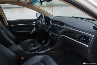 2017款吉利帝豪1.5L手动三厢百万款时尚型