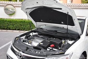 2016款凯美瑞2.5L自动十周年纪念豪华导航版