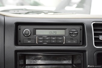 2017款特顺2.4L手动商务型短轴中顶11/12座4G69S4N