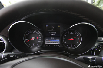 2018款奔驰GLC260 2.0T自动 4MATIC豪华型