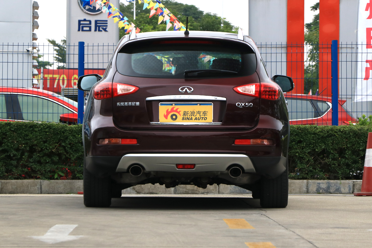 2015款英菲尼迪QX50 2.5L 自动豪华版