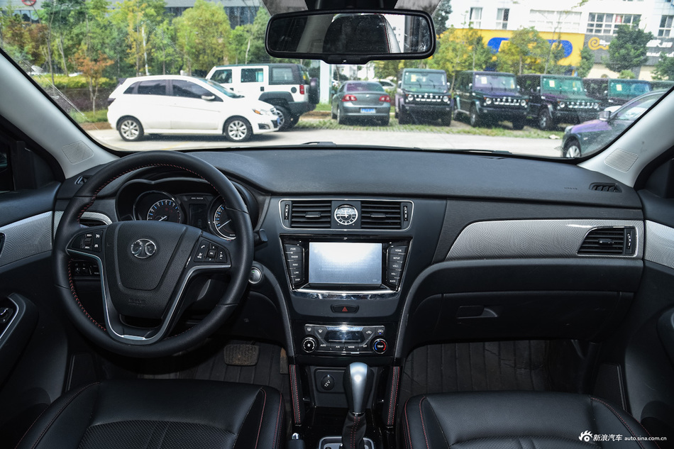 2016款北汽绅宝X55 1.5T自动CVT豪华版