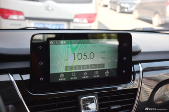 2017款宝骏560 1.5T DCT旗舰型7座