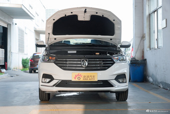 2018款宝骏360 1.5L自动精英型