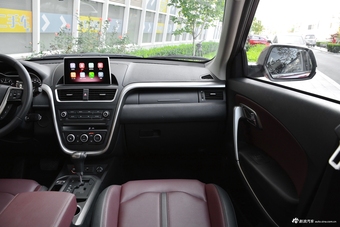 2018款奔腾X80 2.0L自动20周年纪念版