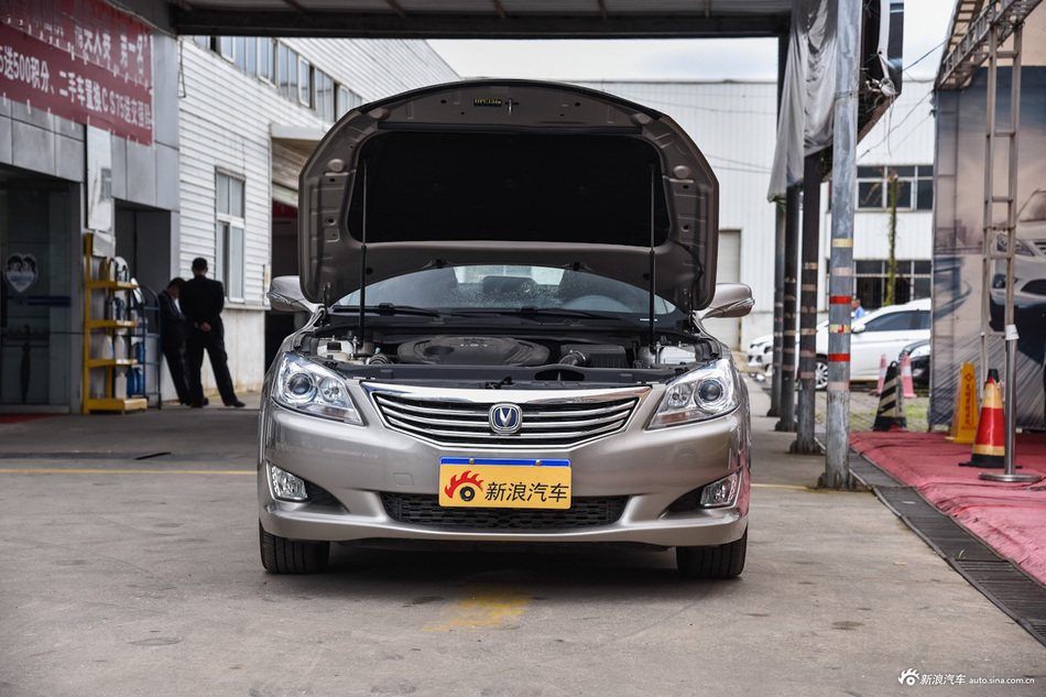 2014款长安 睿骋  1.8T自动尊贵周年版国IV  闪光泰晤士灰