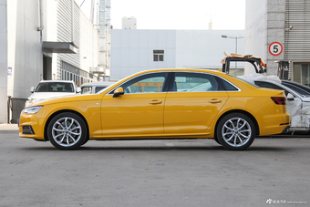 2018款奥迪A4L 2.0T自动30周年年型40 TFSI时尚型