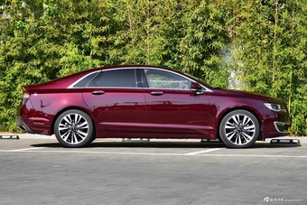 2017款林肯MKZ 2.0H自动尊耀版