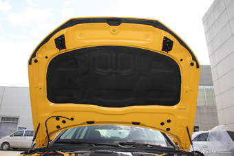 2018款奥迪A4L 2.0T自动30周年年型40 TFSI时尚型