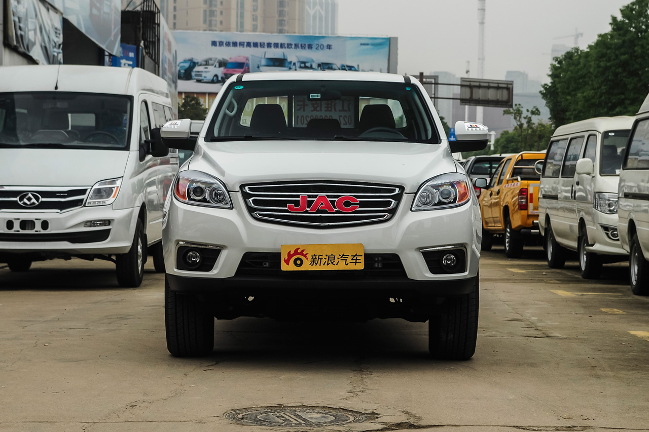 2015款帅铃T6 2.8T手动柴油新锐型长轴HFC4DA1-2C