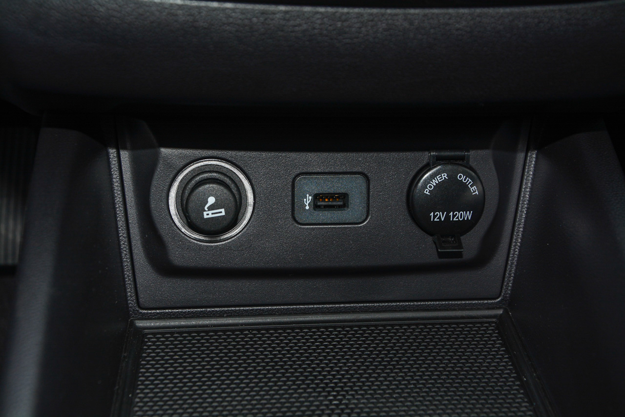 2016款逸动XT 1.6L手动俊酷型