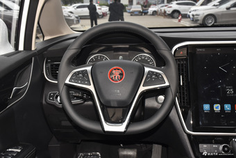 2017款比亚迪宋MAX 1.5T自动互联精英型