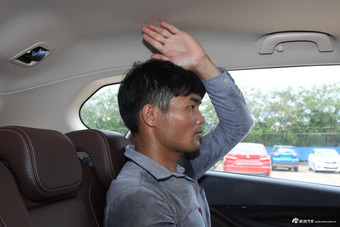 2017款宝骏560 1.5T DCT尊享型