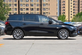 2018款别克GL6 1.3T自动18T尊贵型6座