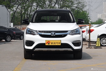 2018款比亚迪宋EV400 智联进享型