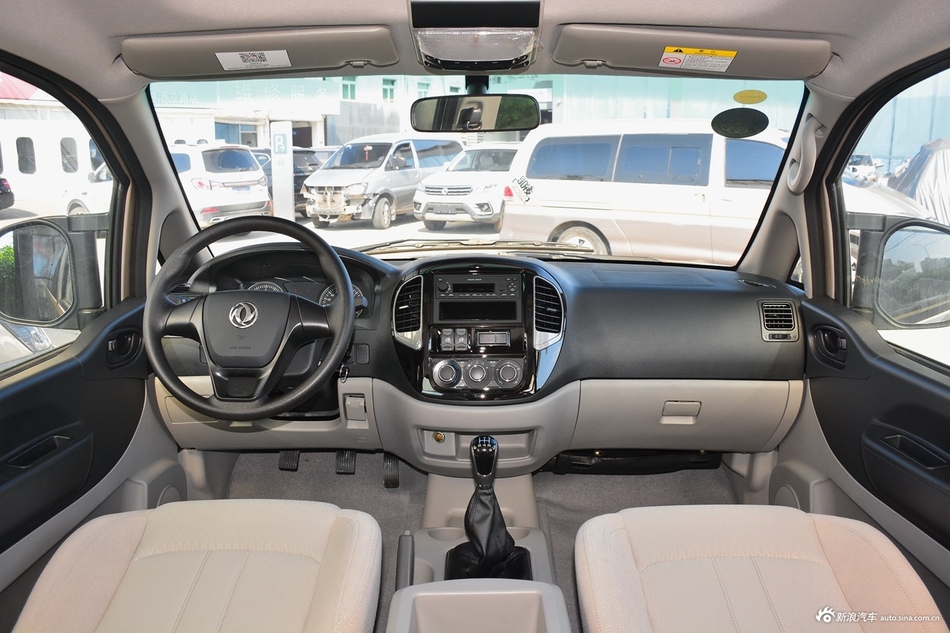 2018款菱智M3L 1.6L手动7座舒适型