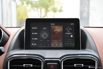 2017款风神AX4 1.6L手动潮悦型