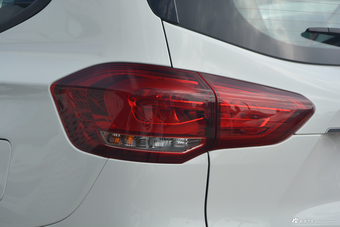 2017上汽大通D90 2.0T手动两驱火星