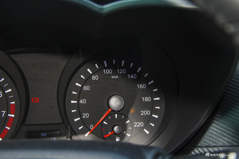 2015款经典福美来1.6L手动精英版