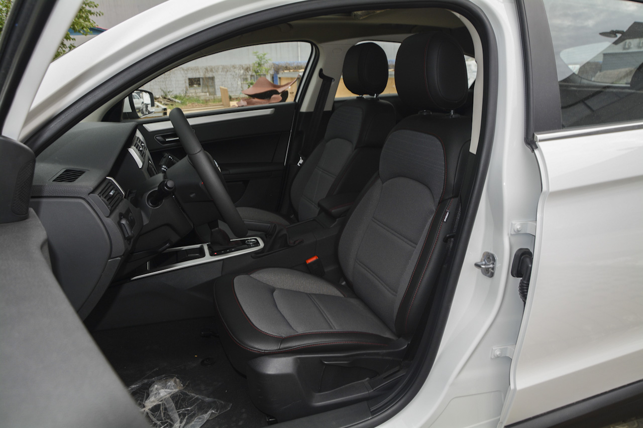  2018款观致3都市SUV 1.6T自动尊贵型