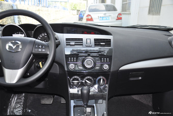 2015款马自达3星骋1.6L自动两厢精英型