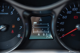 2015款海马S5 1.5T手动智能豪华型运动版