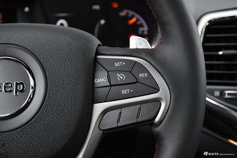 2017款大切诺基3.0L自动Tarilhawk