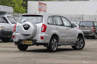 2015款瑞虎3 1.6L手动智尚周年运动版 钻石银