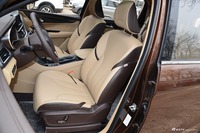 2017款宝骏730 1.5T手动尊享型7座