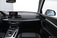 2018款奥迪Q5L 2.0T自动45 TFSI尊享运动型