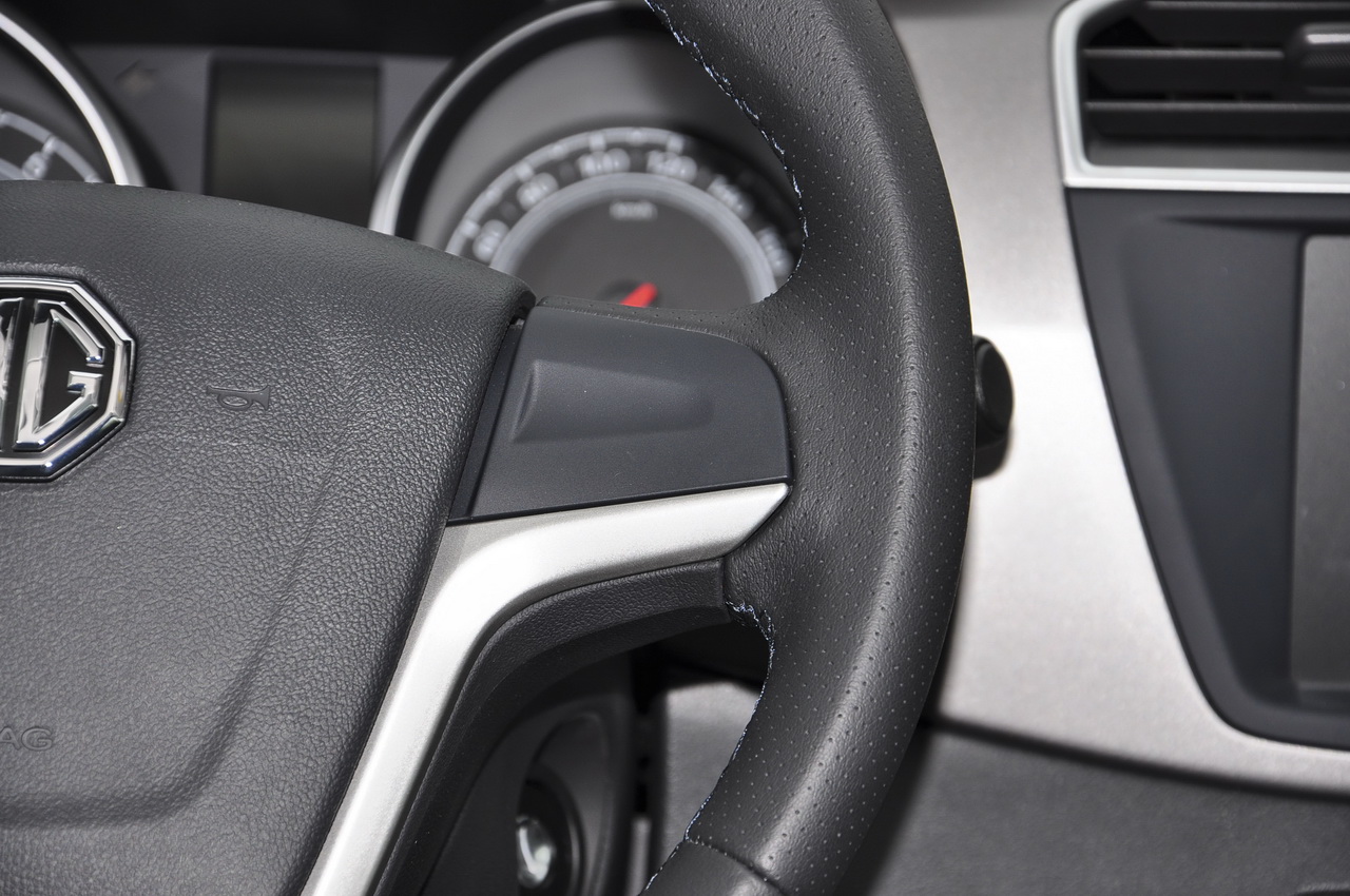 2016款锐腾 1.5T自动精英版