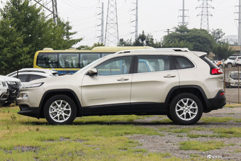 2016款自由光2.0L自动优越版