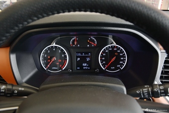 2017款陆风X2 1.6L自动铂锐版