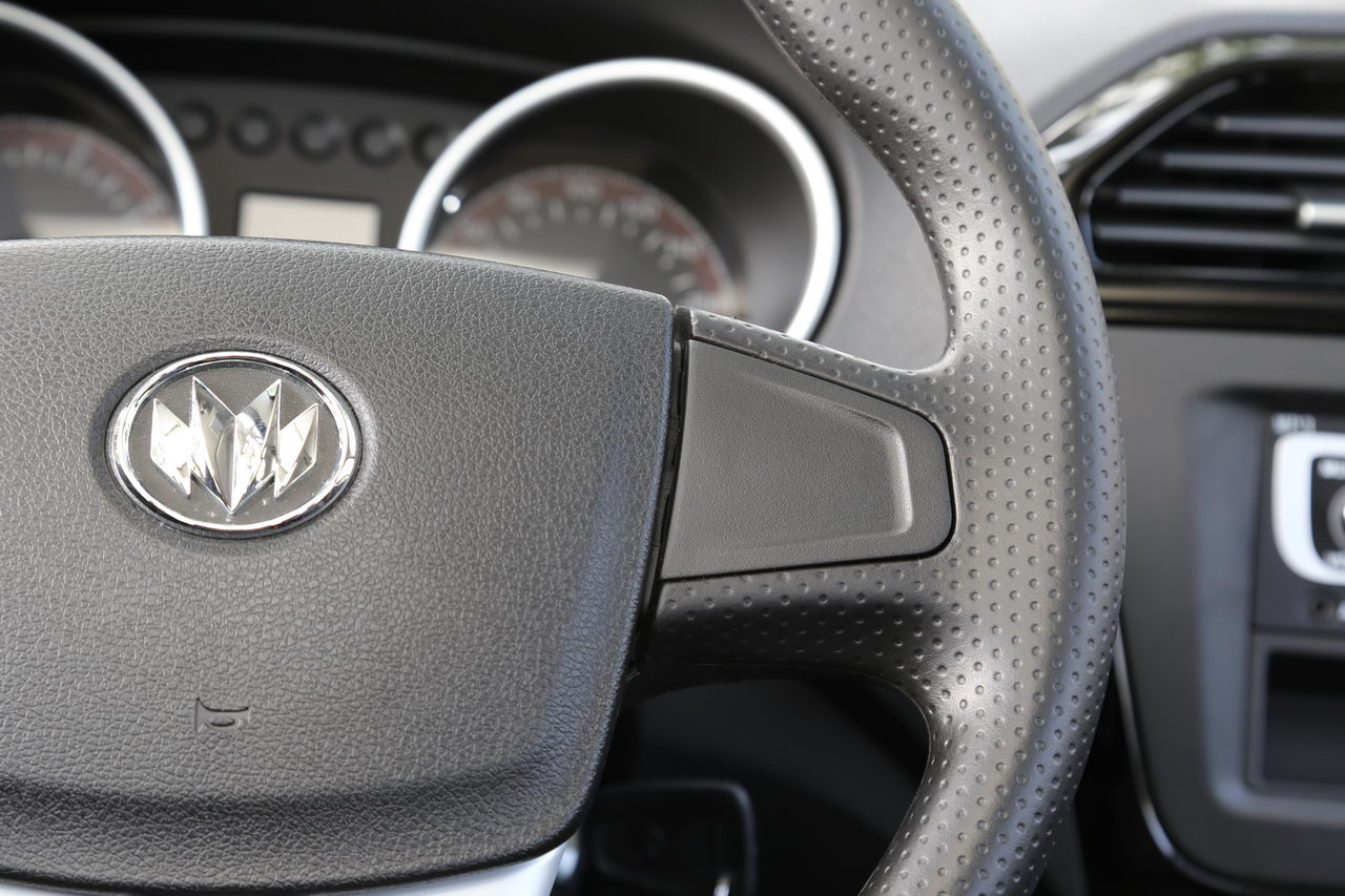 2017款启腾V60 1.5L手动舒适型