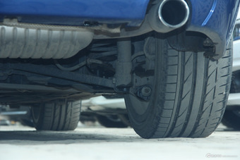 2017款宝马1系120i自动设计套装型 