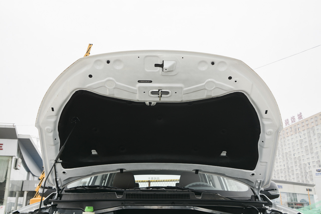 2018款瑞虎3 1.6L手动百万全球版