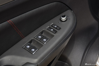 2016款长安CS75 1.8T自动尊贵型国5