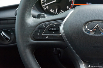 2018款英菲尼迪QX50 2.0T自动四驱智能版