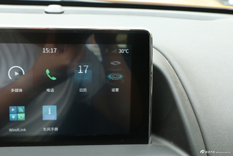 2018款风神AX4 1.6L手动潮尚型天窗版