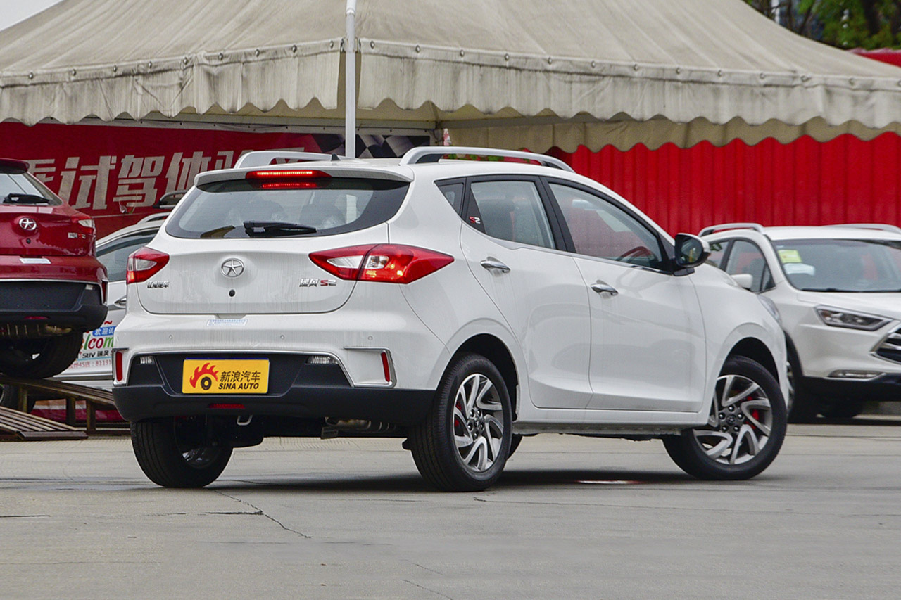 2016款瑞风S2 1.5L手动豪华智能型双色版