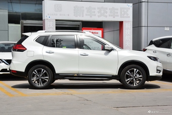 2019款奇骏2.5L自动四驱智联领先版