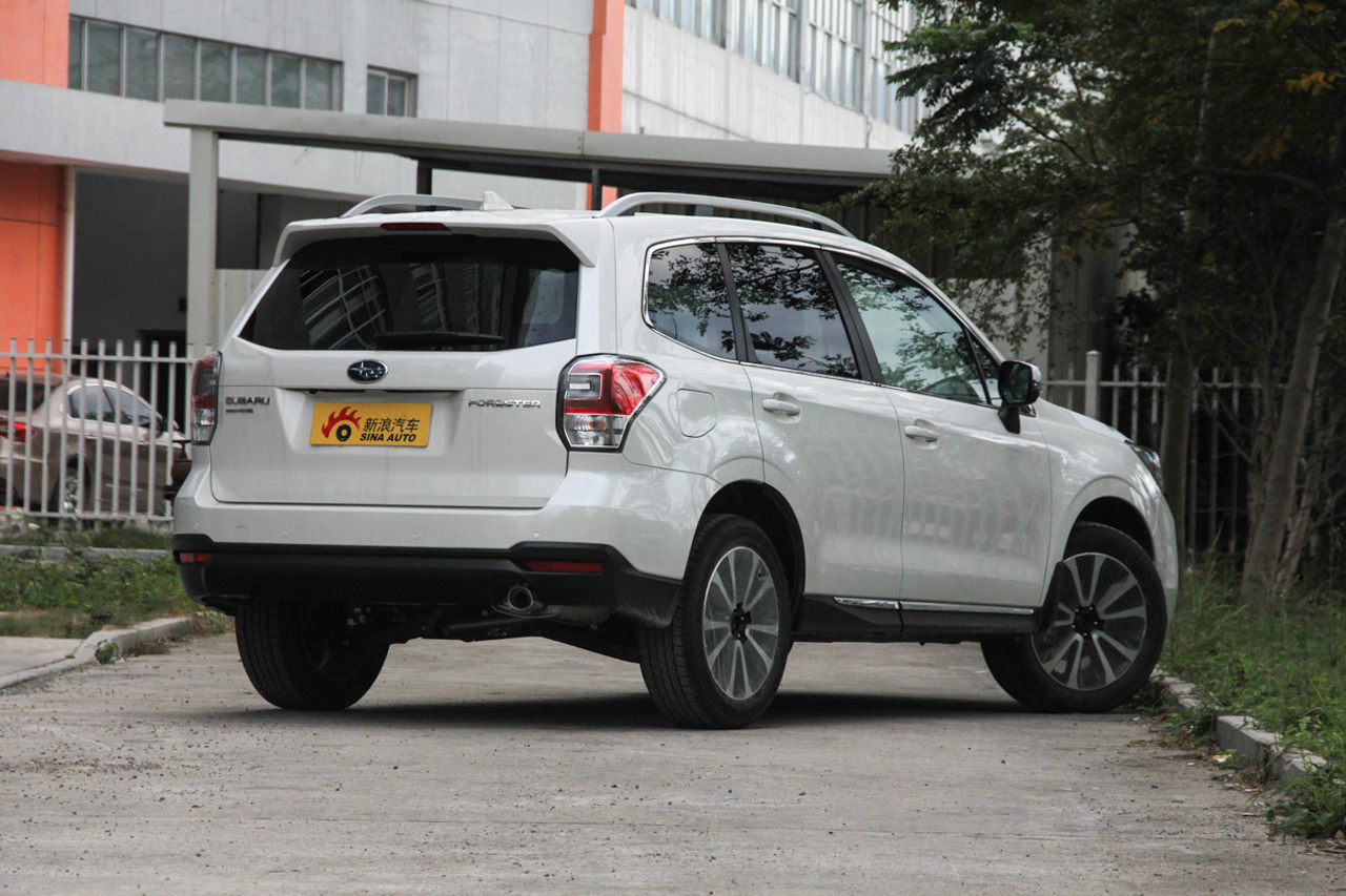 2016款森林人2.0L自动时尚导航版