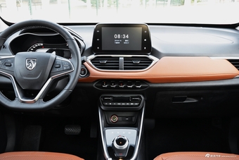 2018款宝骏510 1.5L自动周年特别版