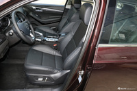 2017款众泰SR7 1.5T自动魔方之梦版