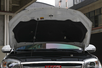 2015款哈弗H6运动版1.5T自动两驱尊享型