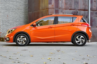 2017款宝骏310 1.5L自动豪华型