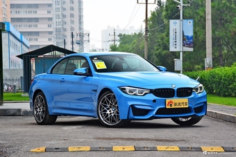 2017款宝马M4自动敞篷轿跑车